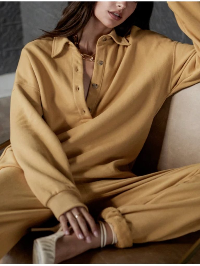 Nwt Velvet By Graham And Spencer Denny Collared Polo Sweatshirt Gold Size Small